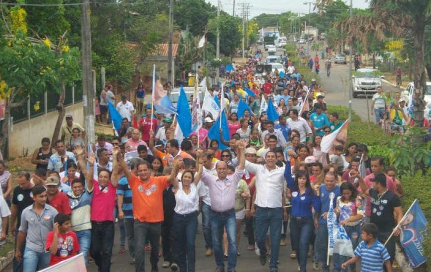 Sandoval percorre municípios