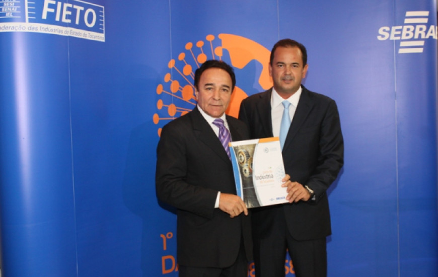 Pires entrega Carta da Indústria