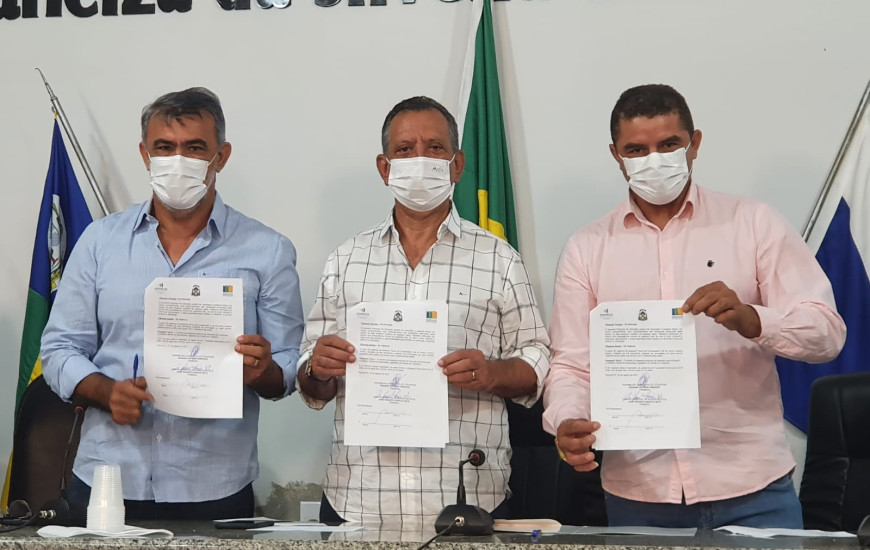 Assinaturas aconteceram durante a abertura dos "aulões" preparatórios 