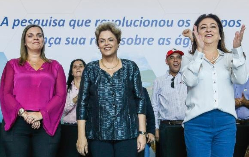 Cláudia Lelis, Dilma e Kátia Abreu