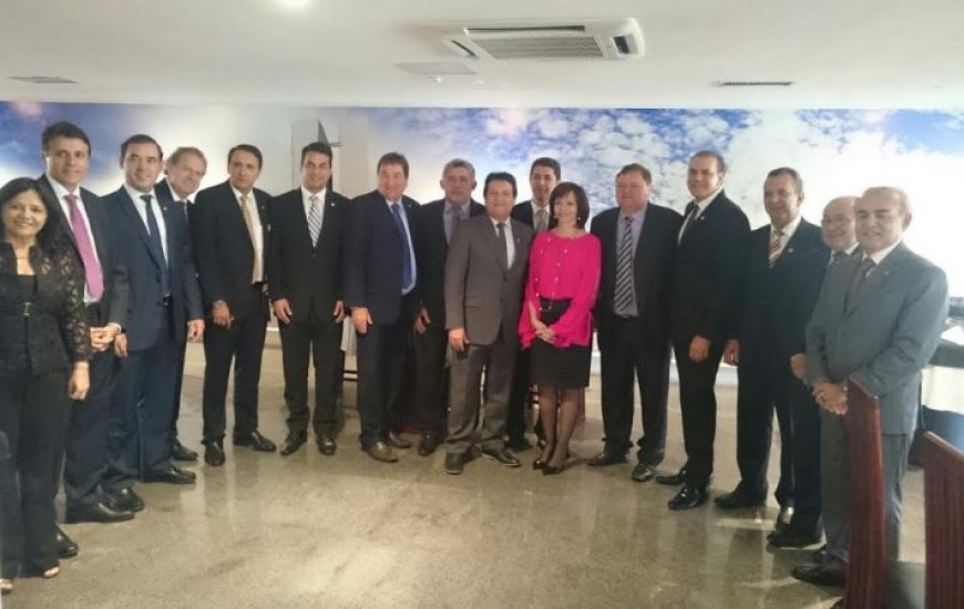 Gaguim se reúne com deputados do TO