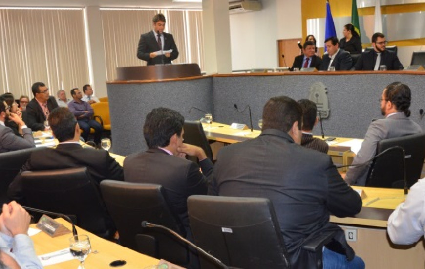 Vereadores defendem redução em tarifa de energia elétrica