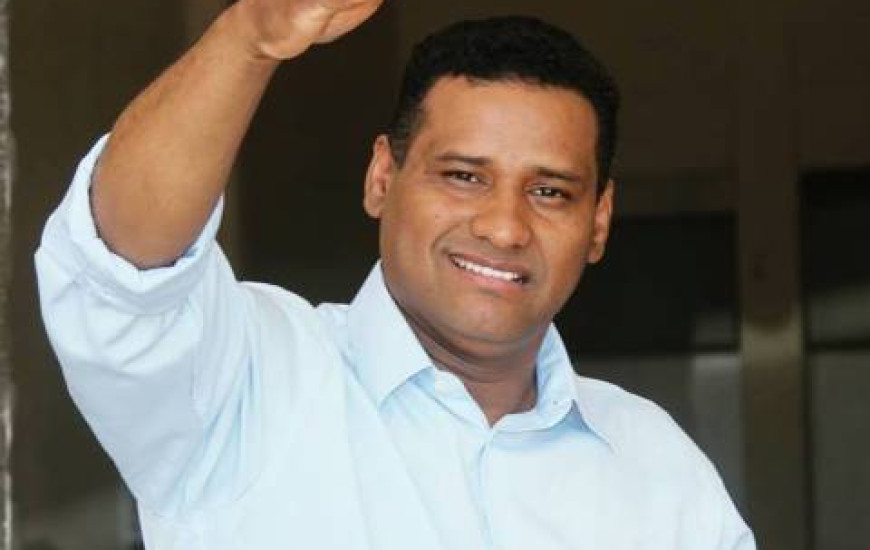 Professor Elis Raik disse que irá recorrer de decisão