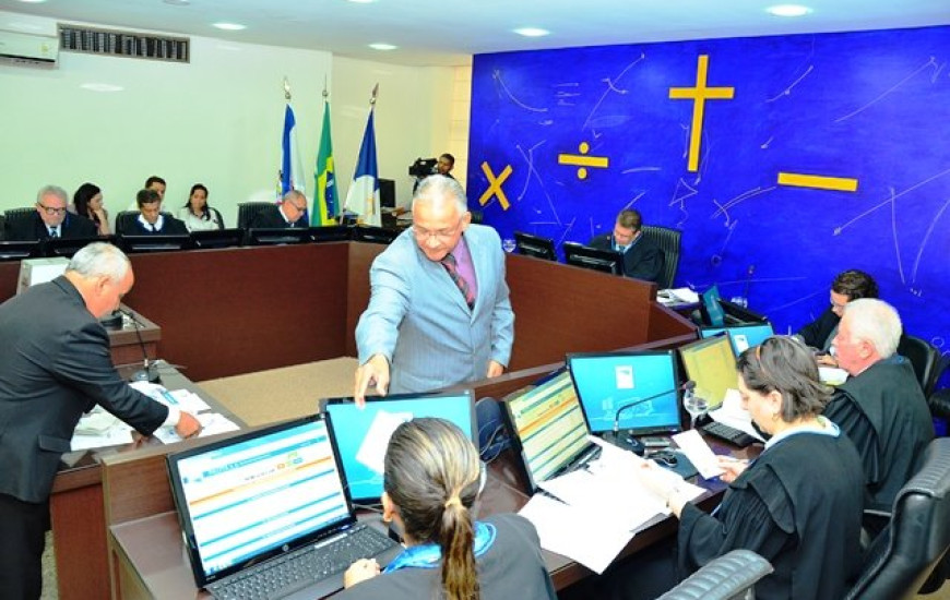 Eleição aconteceu na última sessão do ano.