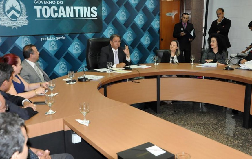 Governador anuncia regulamentação do curso