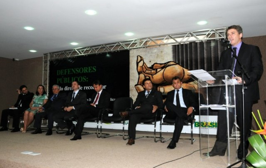 Fabio Monteiro é empossado