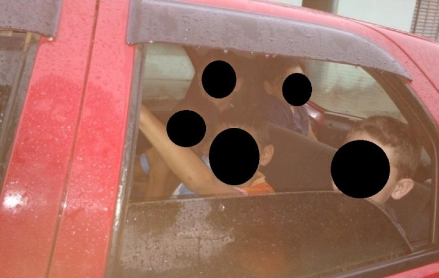 Carro foi apreendido