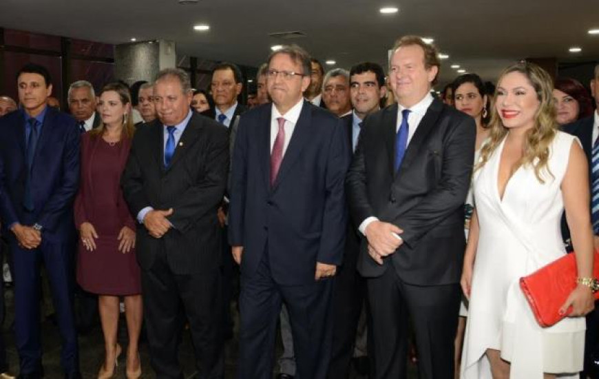 Mesa diretora da AL foi empossada nesta quarta