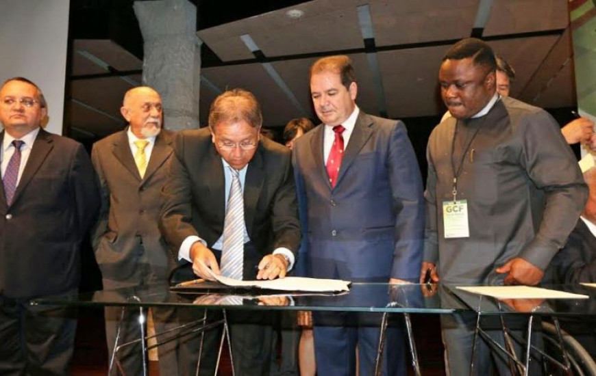 Governador assina declaração