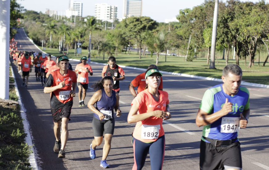 A corrida reuniu mais de 1.300 atletas 