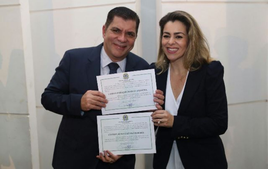 Vice-prefeita diz estar pronta para assumir comando da capital 