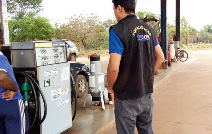 Dono do posto foi autuado