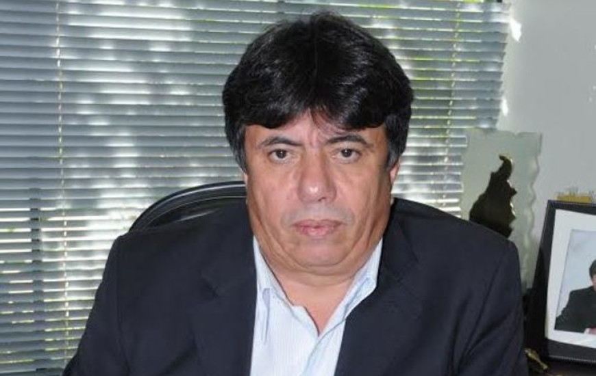 Prefeito recebe alta e se recupera em casa