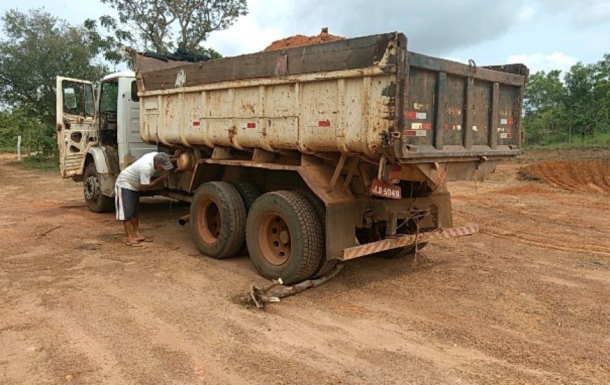 Fiscalização Municipal autua por retirada ilegal