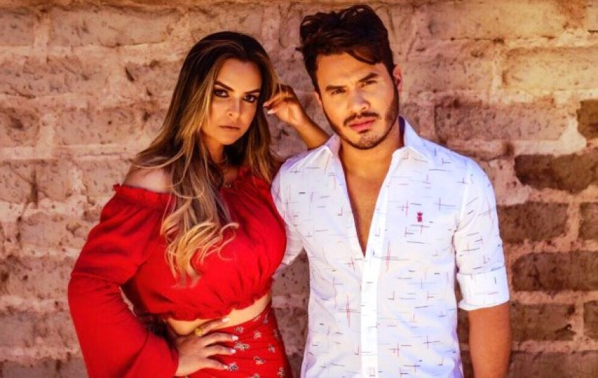 Camila Peara e Marcelo gravam clipe Morango e Mel