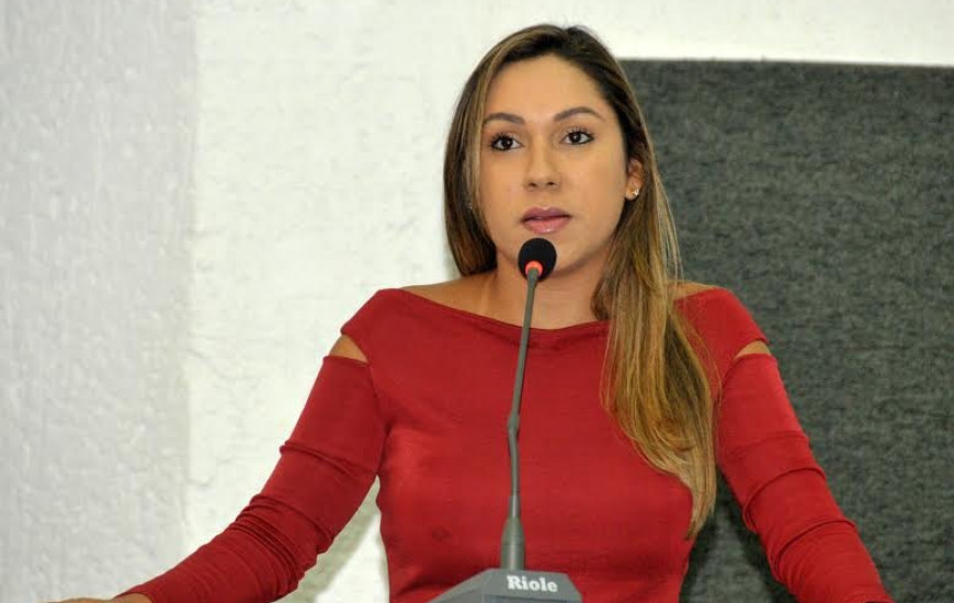Luana se solidariza com comerciantes da JK