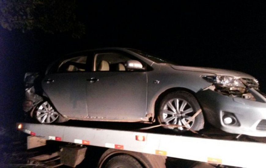 Carro foi atingido por roda de caminhão