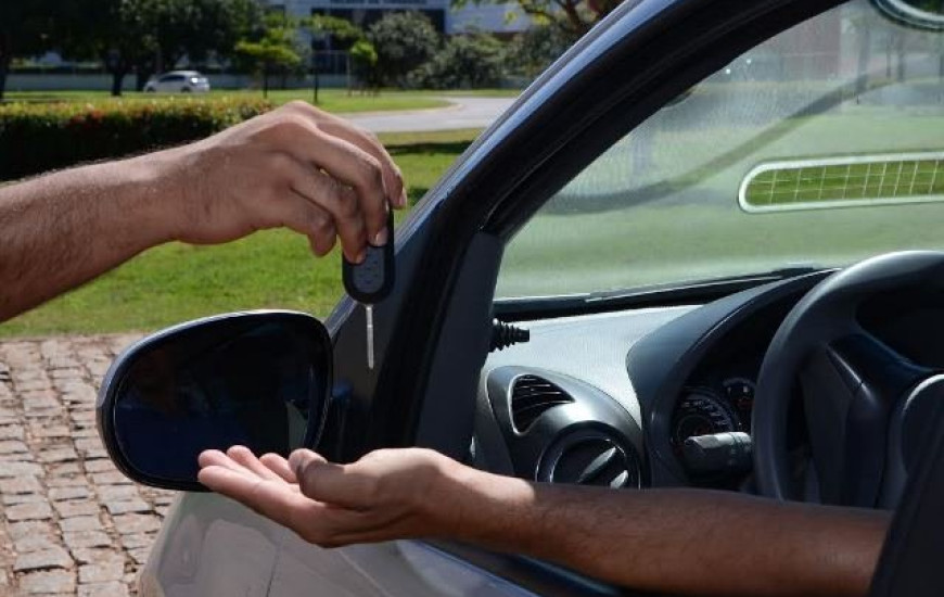 Detran alerta para comunicado de venda