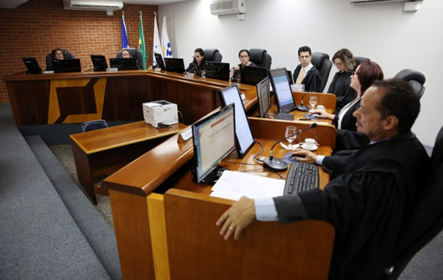 Desembargadores determinam indenização