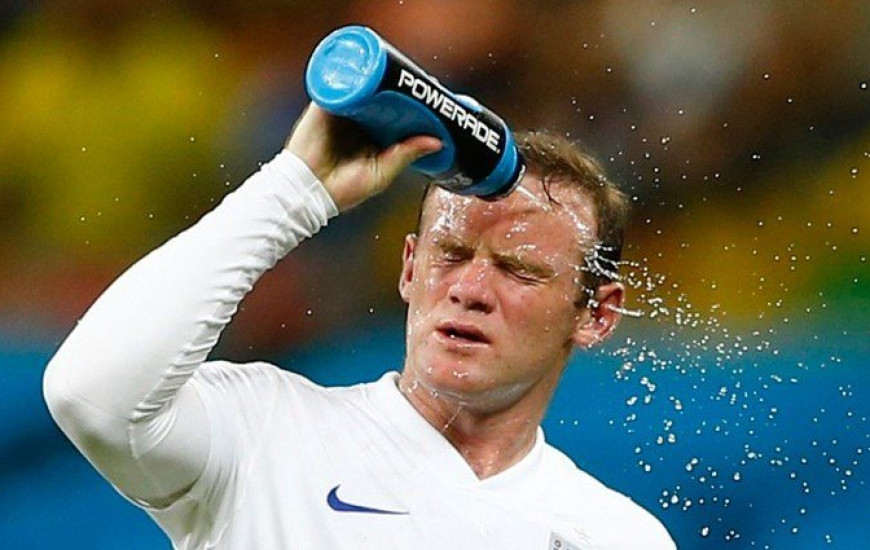 Jogadores poderão se hidratar no meio da partida