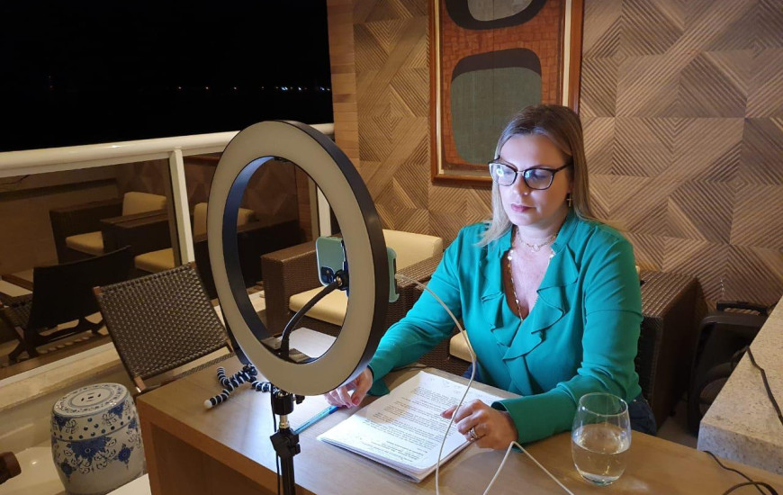 Deputada Claudia Lelis (PV)