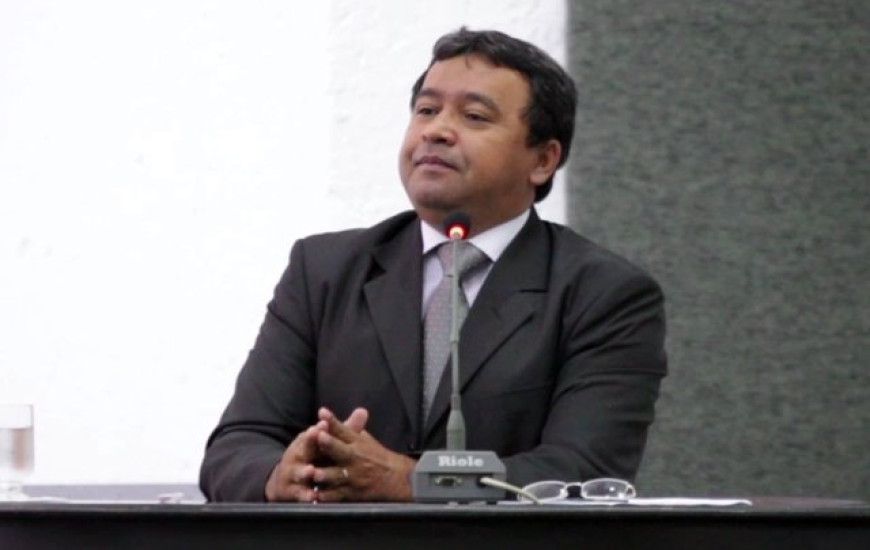 Elenil elogiou criação de comissão especial na AL