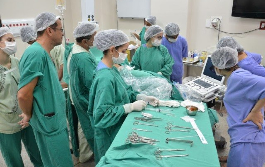 Médicos do HGP realizam exame de José Iago