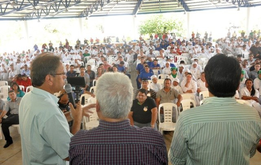 Marcelo Miranda se reúne com trabalhadores