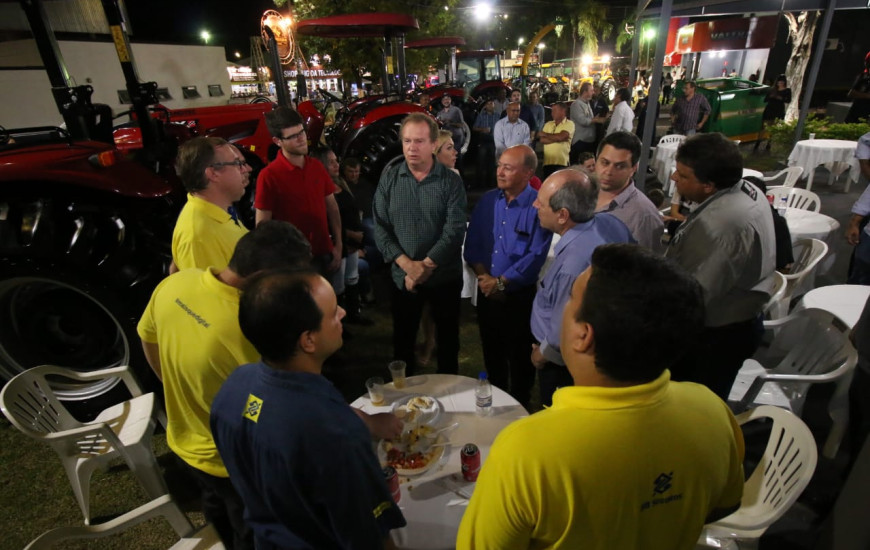 Candidato em visita à 50ª Expoara