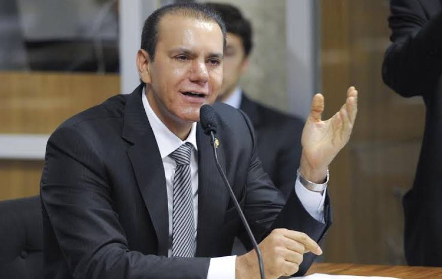 Senador Ataídes Oliveira