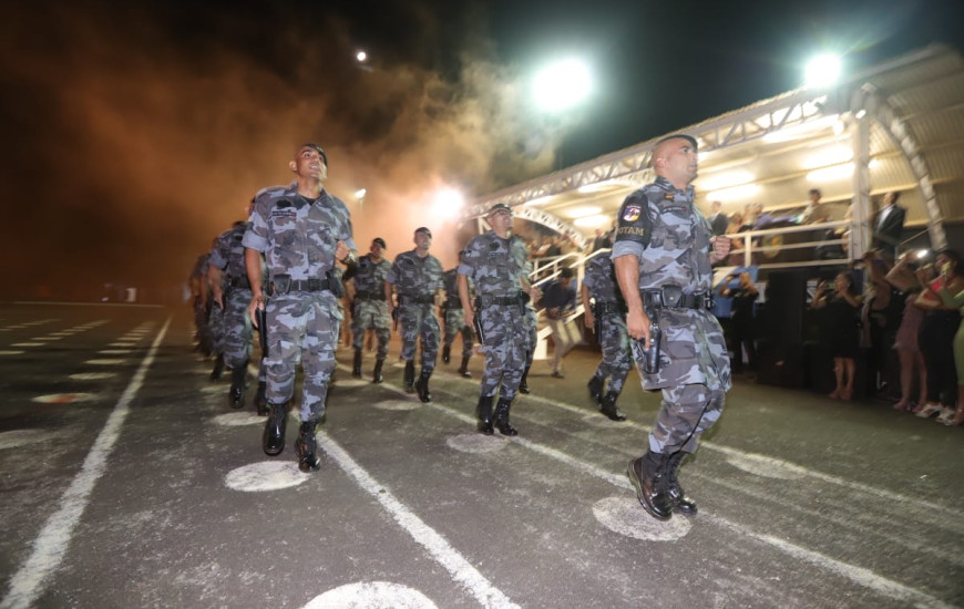 Entrada dos formandos foi marcada por vibração 