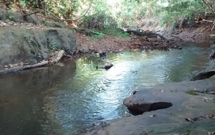 Movimento quer salvar o rio que corta o município