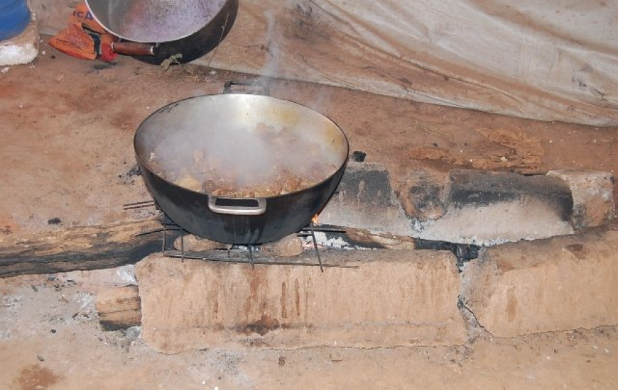 Acampados reclamam falta de alimentos