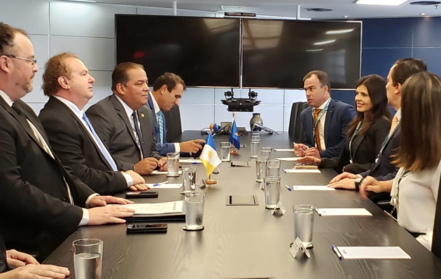 Mauro Carlesse durante reunião em Brasília, nesta quarta-feira