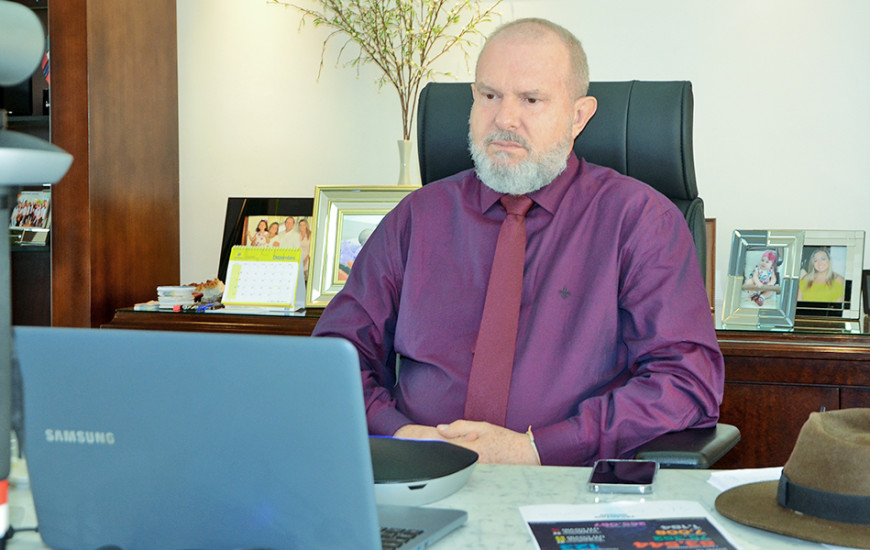 Governador Mauro Carlesse em reunião com o ministro da saúde nesta terça, 8.