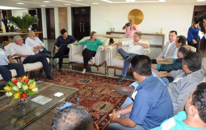 Prefeitos do PV eleitos em 13 cidades compareceram