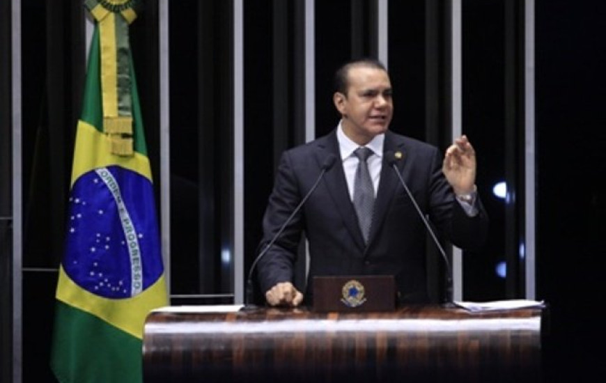 Senador Ataídes Oliveira