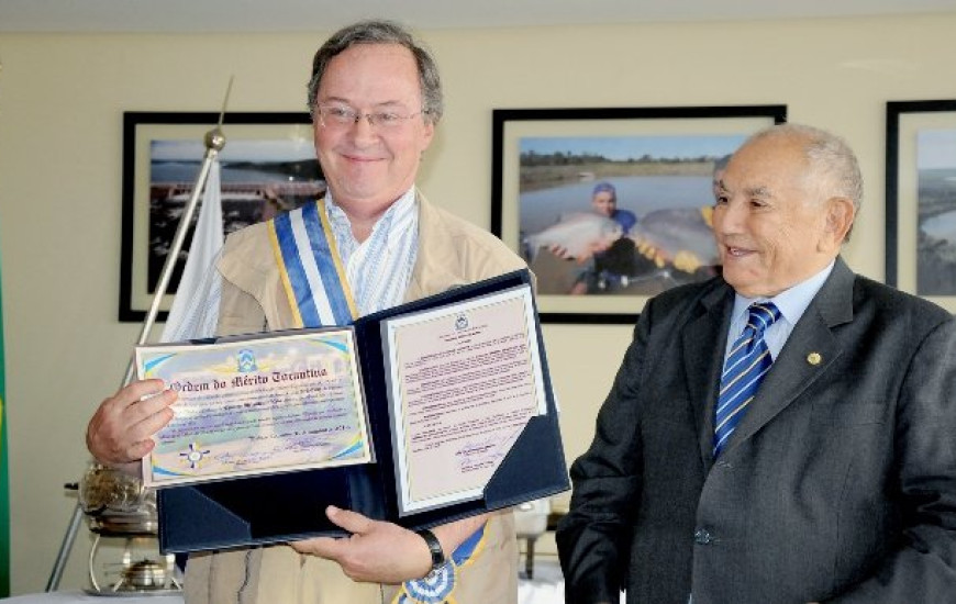 Siqueira entregou homenagem