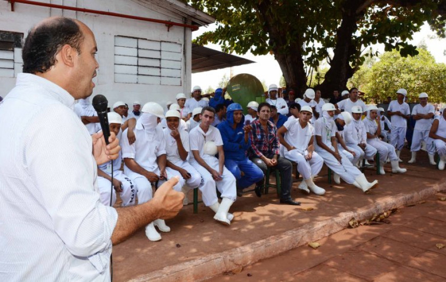 Sandoval visita distrito industrial