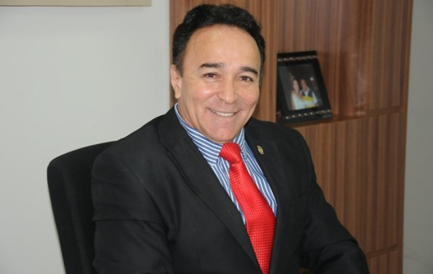 João Oliveira vai representar o Estado