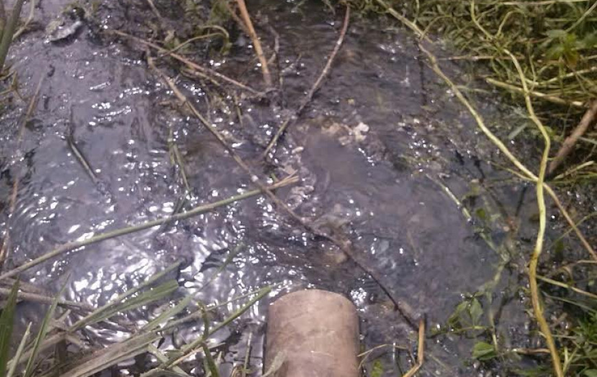 Esgoto é descartado sem nenhum tratamento