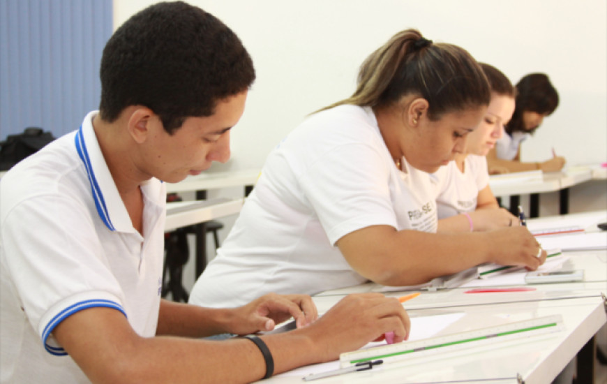 Senai tem cursos técnicos e a distância