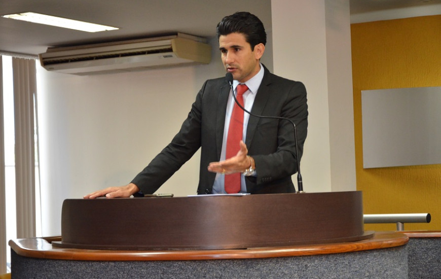 Vereador prevê ainda aplicação de multas.