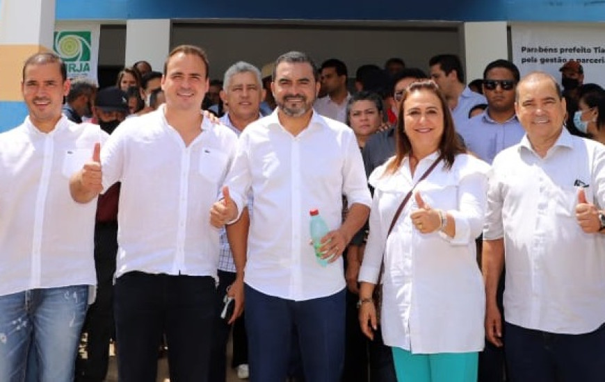 Wanderlei e Kátia em Pindorama nesta segunda-feira, 14.