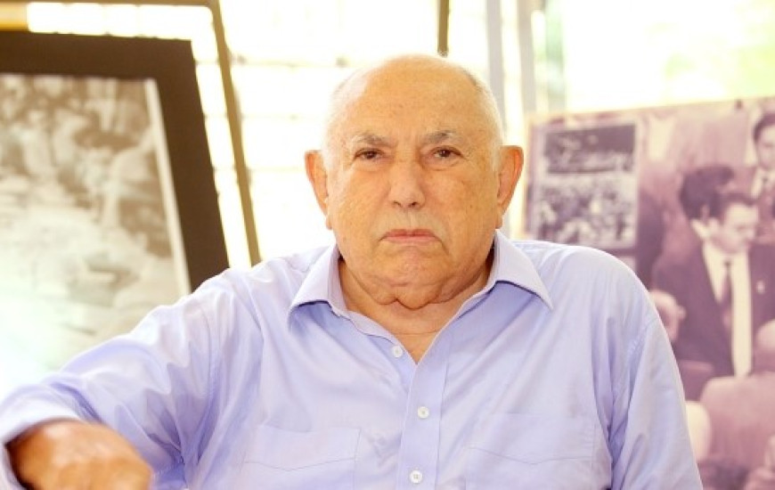 Ex-governador se recupera em UTI em São Paulo