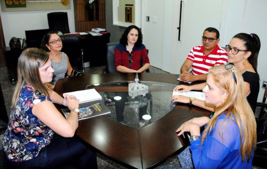 Sindjor se reúne com a vice-governadora