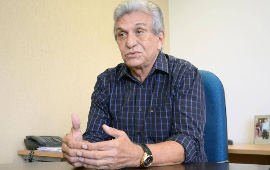 Reis deixa secretaria de governo