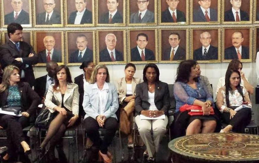 Dorinha é membro titular da Comissão Mista