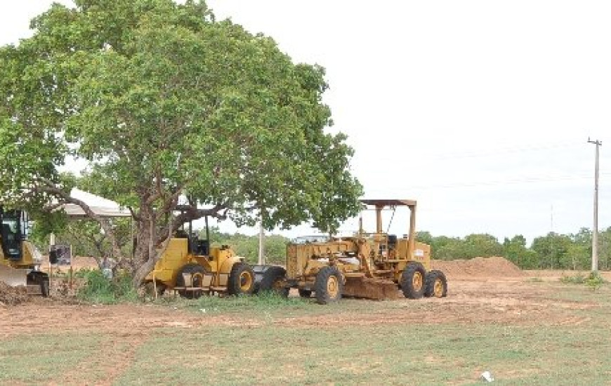 Máquinas já estão no local