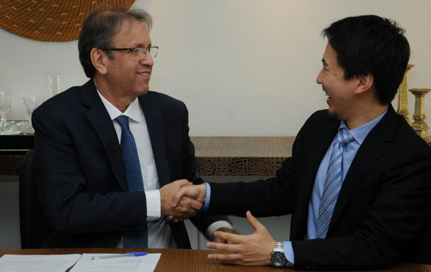 Governador recebe Satoshi Ogita